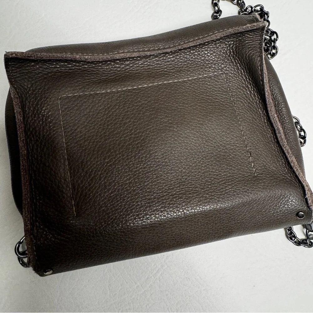 evoke this elegant